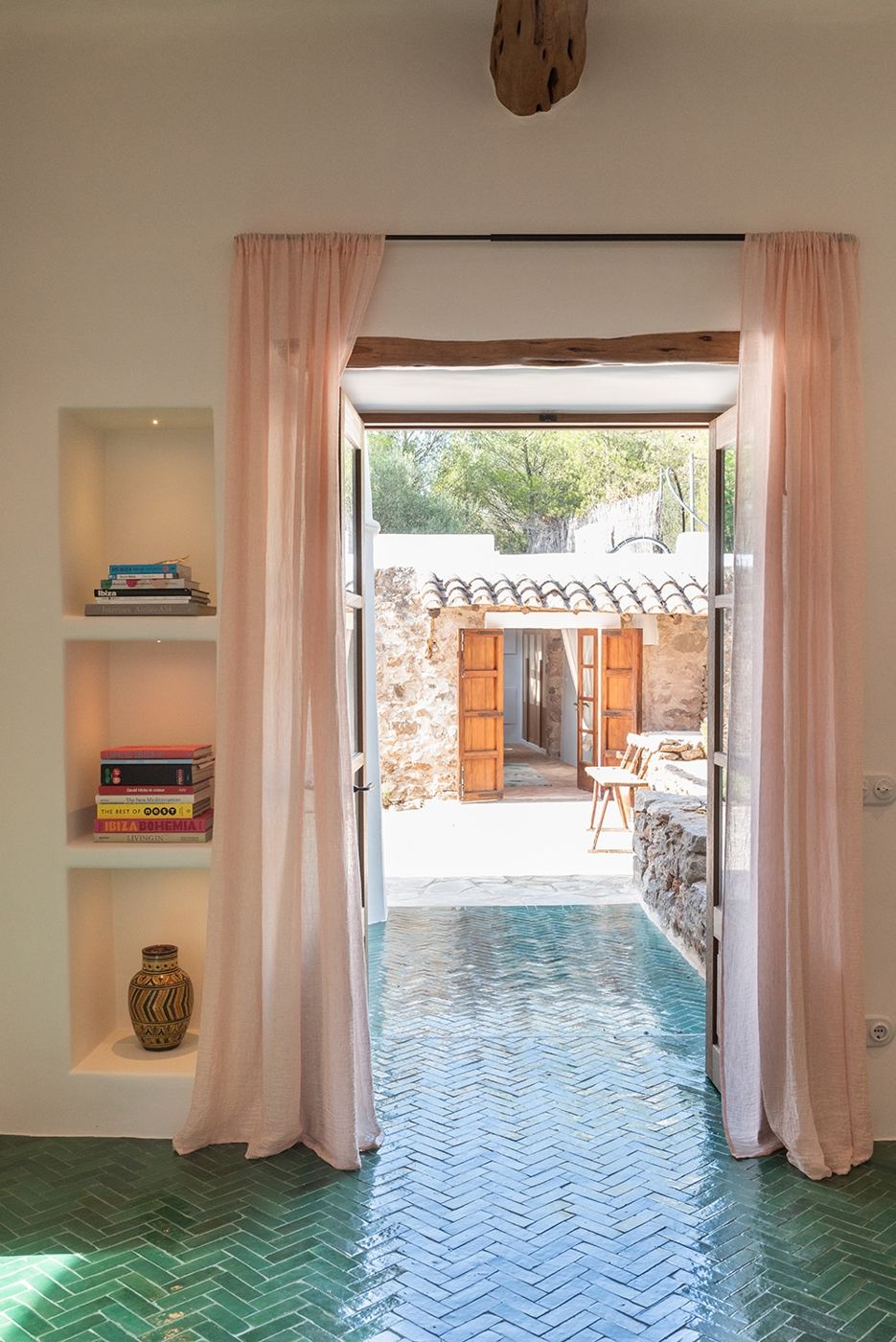 Can Ja Ibiza Finca: Esszimmer mit Architekturbeleuchtung (2)