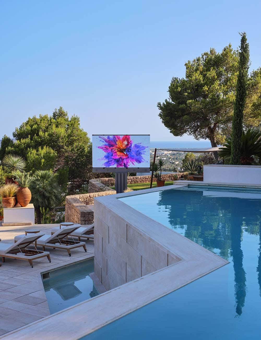 Can S Ibiza Mietvilla: Outdoor-Living mit diskreter Technologie