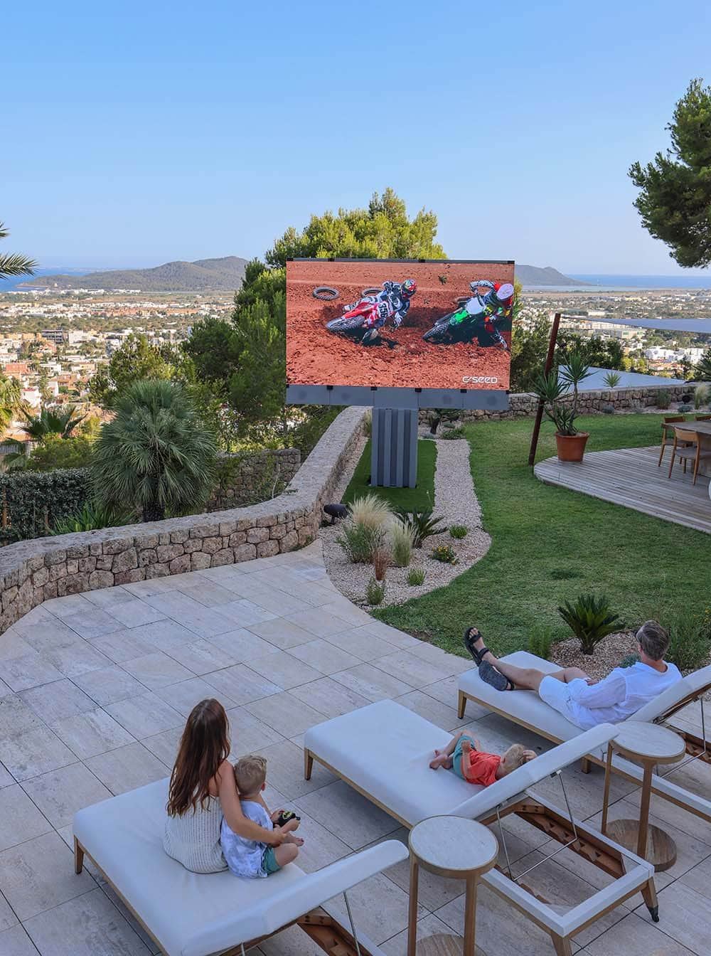 Can S Ibiza Mietvilla: Interieur mit Control4-Automatisierung