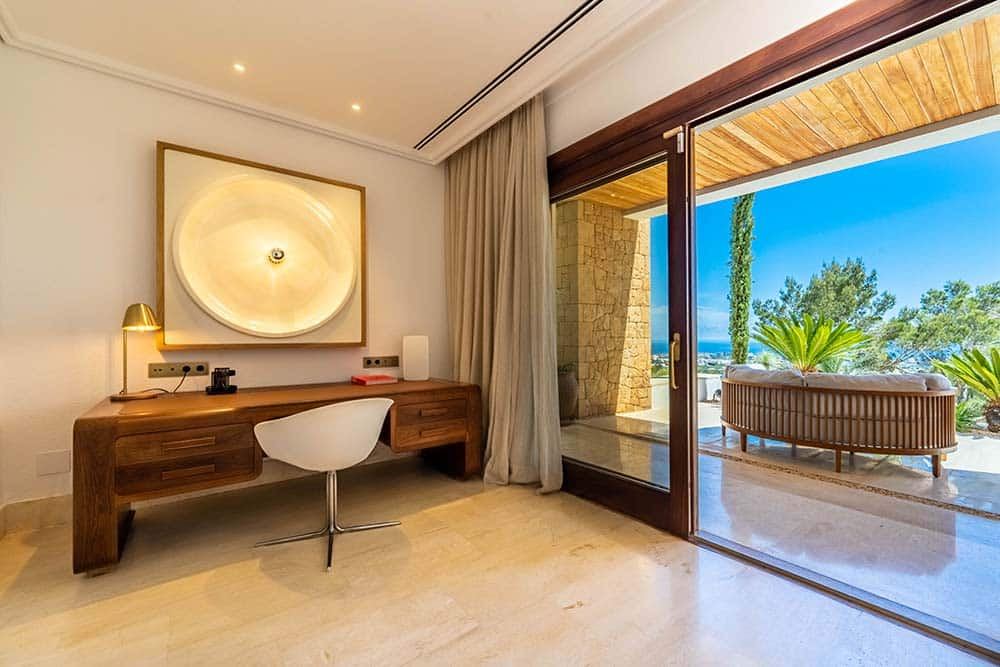Can S Ibiza Mietvilla: Outdoor-Living mit diskreter Technologie (2)